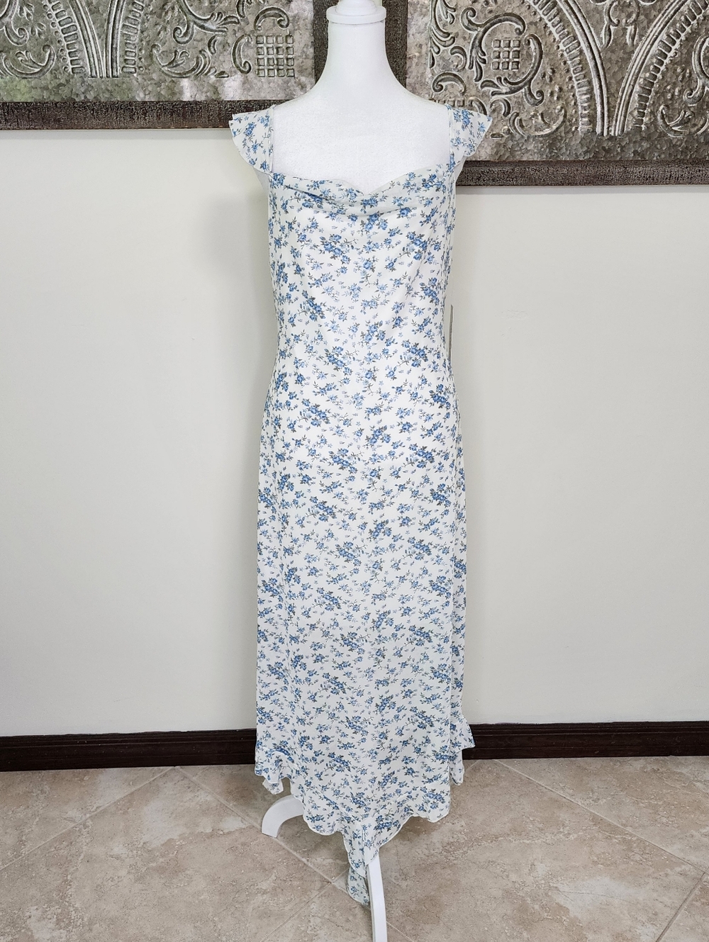 Kirious Los Angeles Blue Floral Drape Neck Ruffle Sleeve Midi Dress Med Ethereal